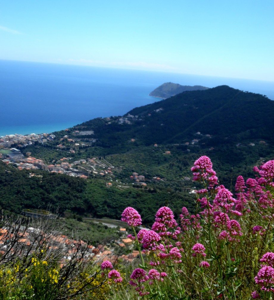 Vista-Capo-Mele-Laigueglia-Nadia-Baumgart