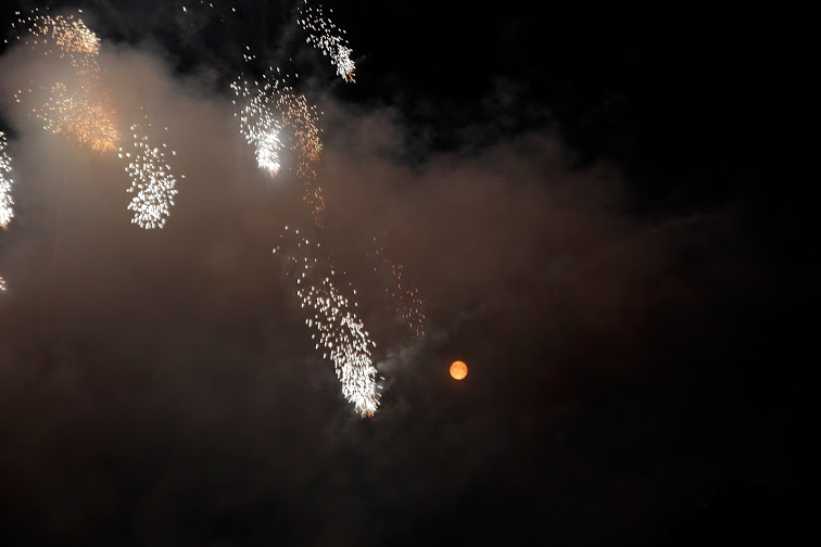 Mond-Feuerwerk-Frankfurt-Alex-Nashed