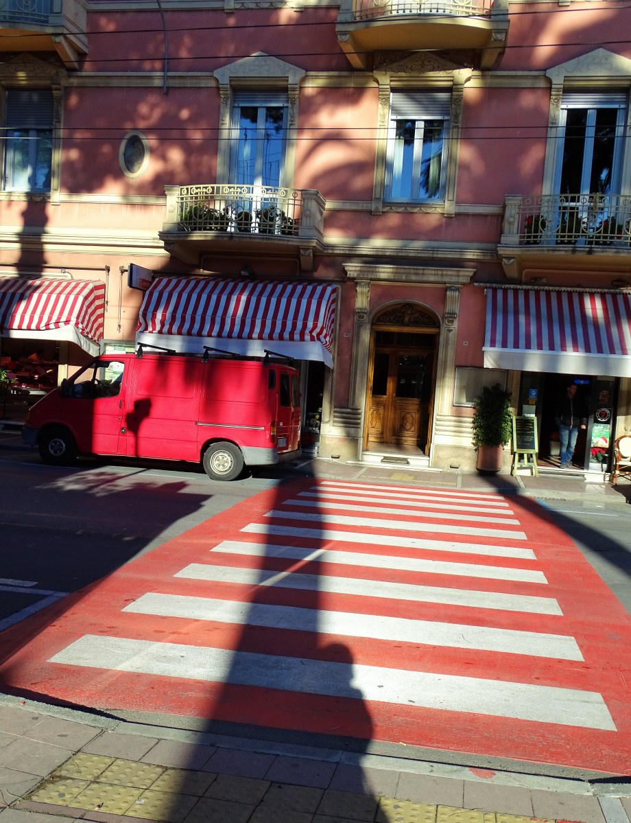 Le-monde-en-rouge-Liguria-Foto-Nadia-Baumgart