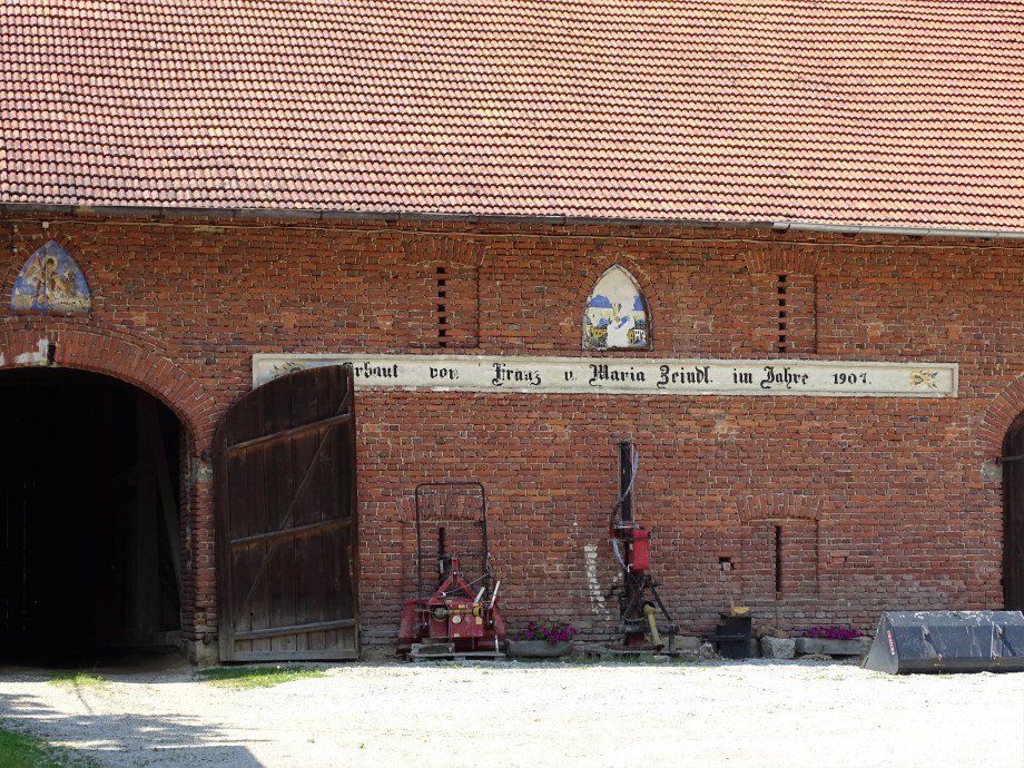 Vierseithof-Niederbayern-Rottal-Foto-Nadia-Baumgart