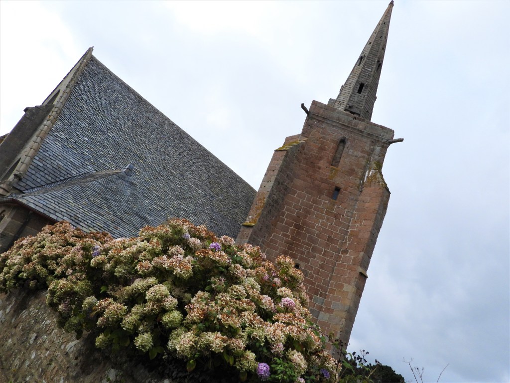 Kirchen im Finistère