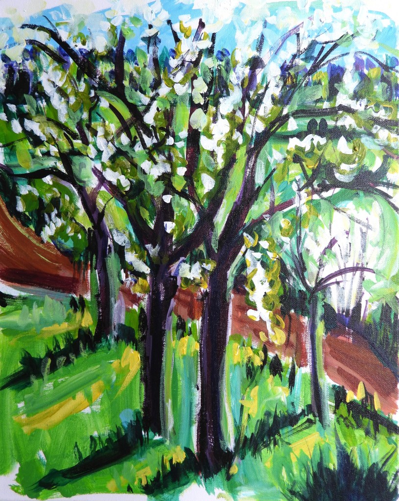 Blühende Obstbäume in einer grünen Landschaft mit lebhaften Farben.