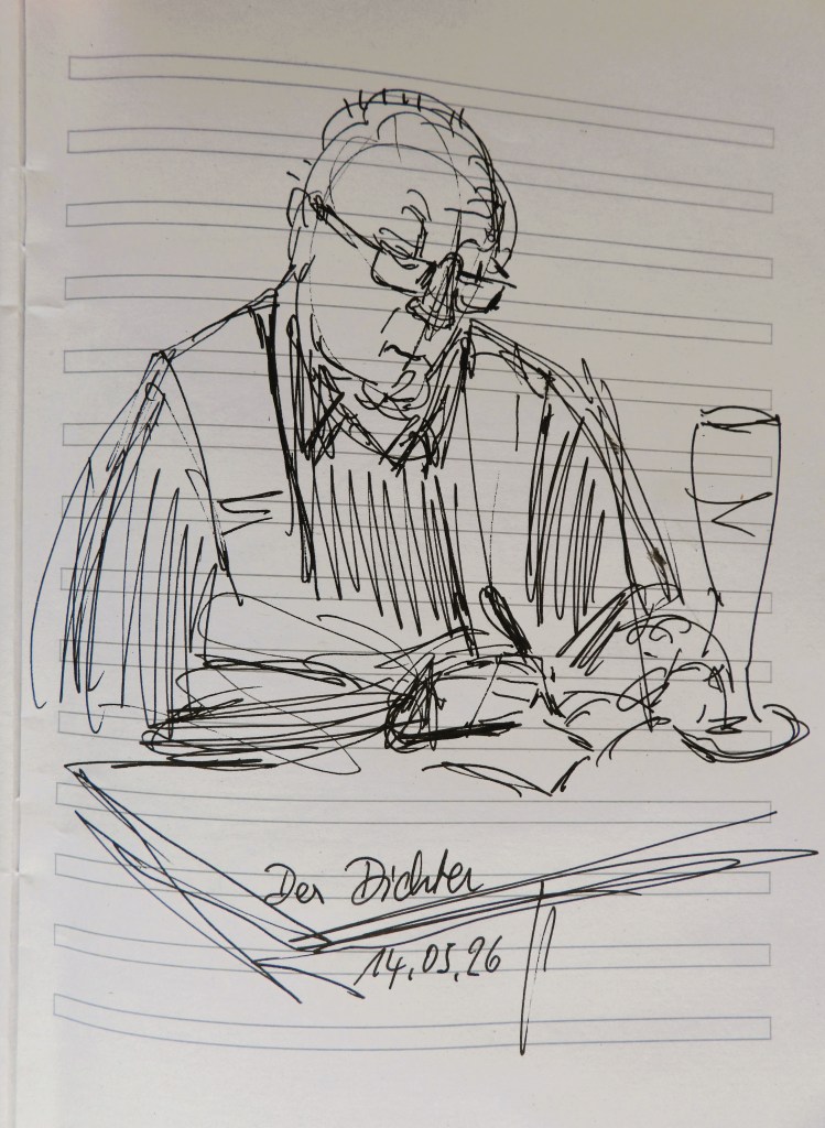 Ein skizzenhaftes Porträt eines nachdenklichen älteren Mannes, der schreibt, mit einer Halbliter-Maß in der Nähe. Datum und Titel "Der Dichter" vom 14.05.1926 sind vermerkt.